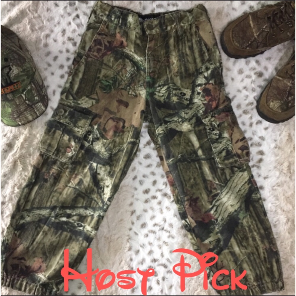 •Mossy Oak Camouflage Hunting Cargo Pants•